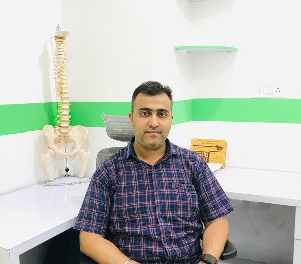 Dr Deepanshu Khatri